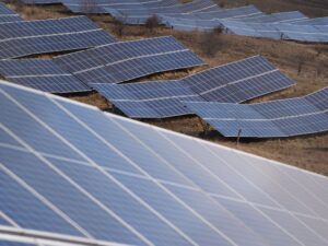 Kaip pasirinkti tinkamos galios saulės elektrinę įmonei?
